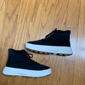 New Sorel Ona high top sneakers size 7.5